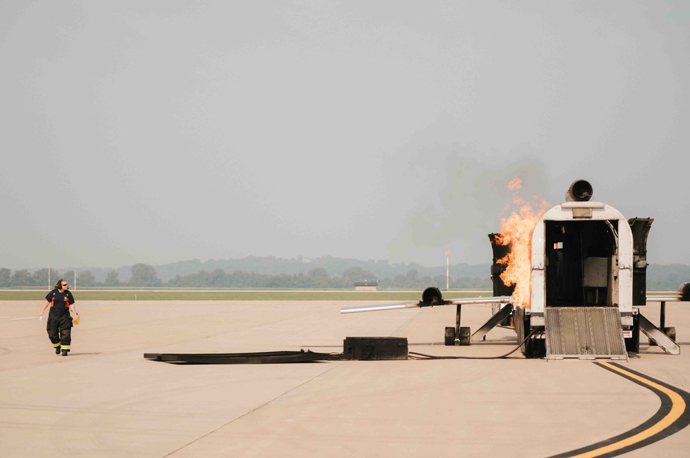 Fire Emergency Services train in live fire simulation