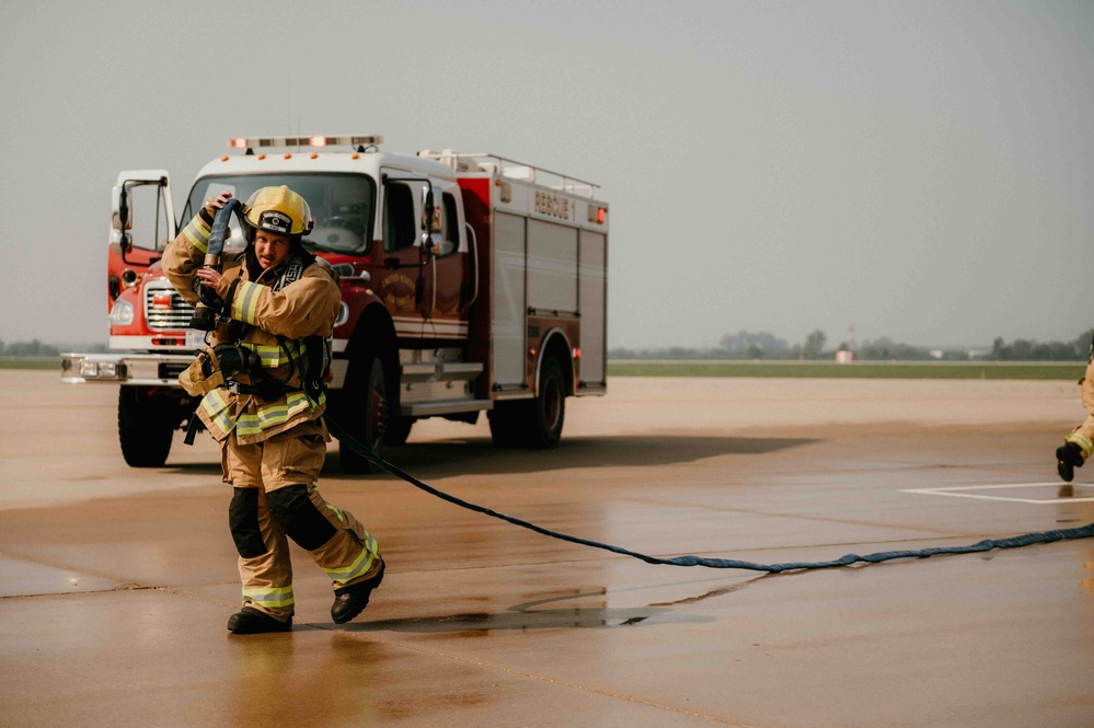 Fire Emergency Services train in live fire simulation