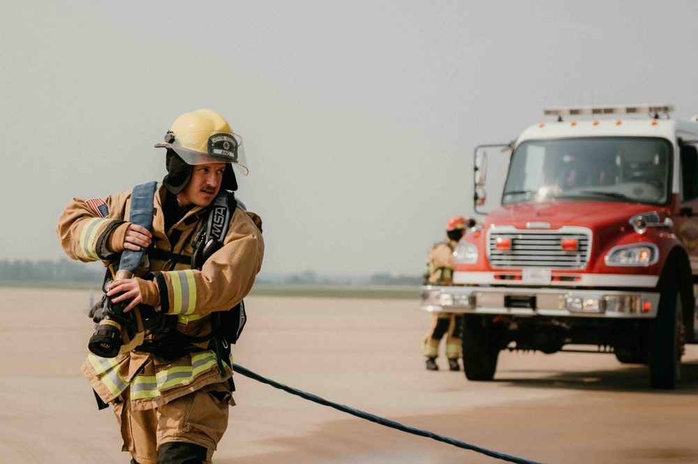 Fire Emergency Services train in live fire simulation