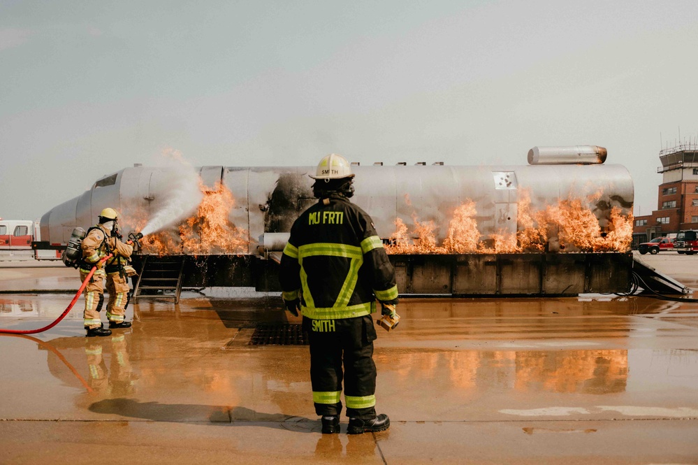 Fire Emergency Services train in live fire simulation
