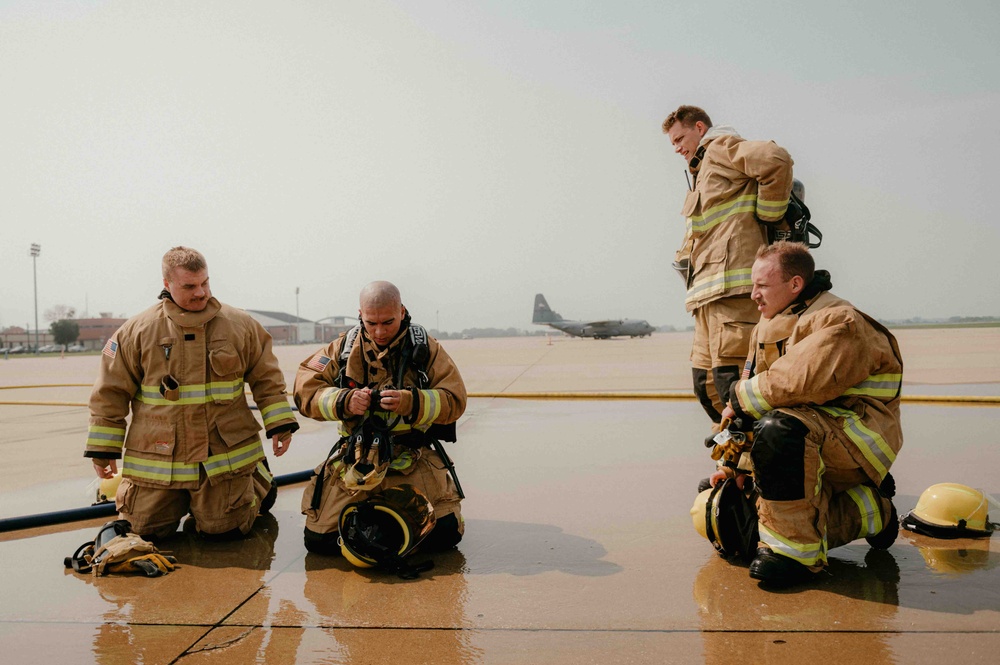 Fire Emergency Services train in live fire simulation