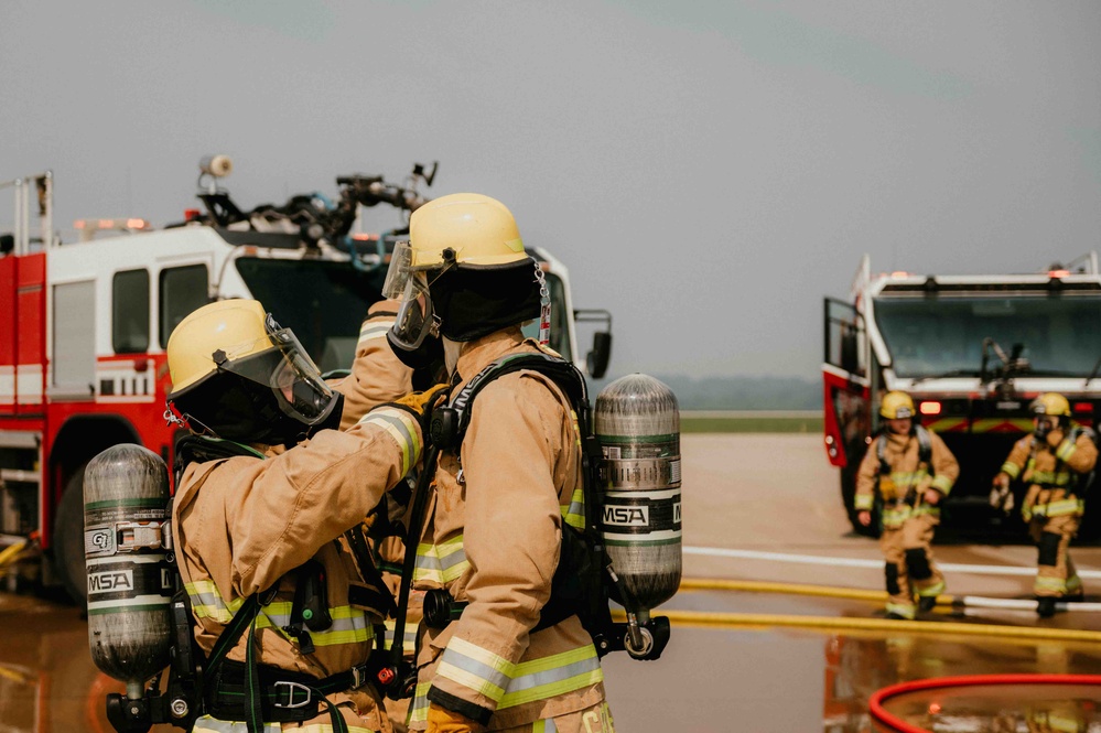 Fire Emergency Services train in live fire simulation
