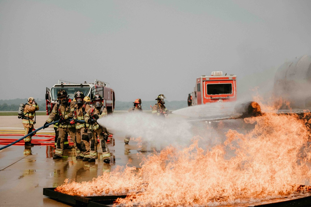 Fire Emergency Services train in live fire simulation