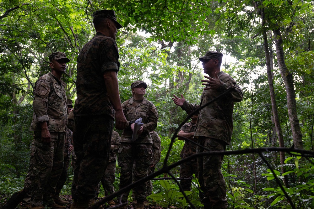 U.S. Marine Corps Forces South Commander visits Panama