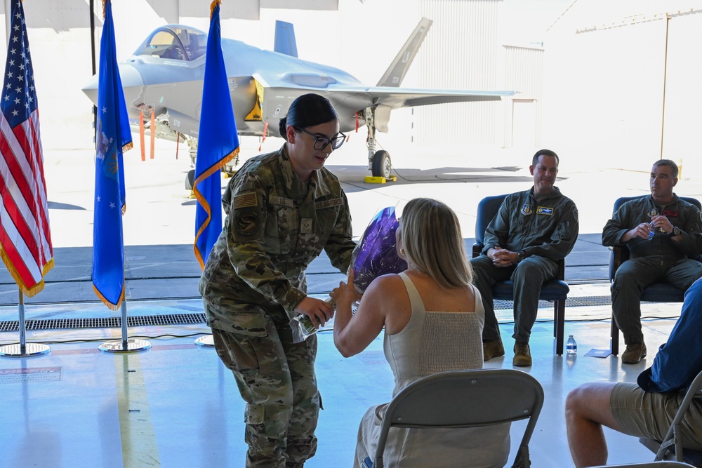 926th Wing Welcomes New Commander