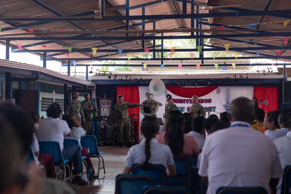 USFF Band Performs in Costa Rica