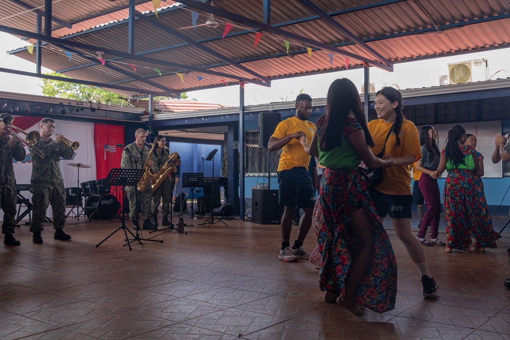 USFF Band Performs in Costa Rica