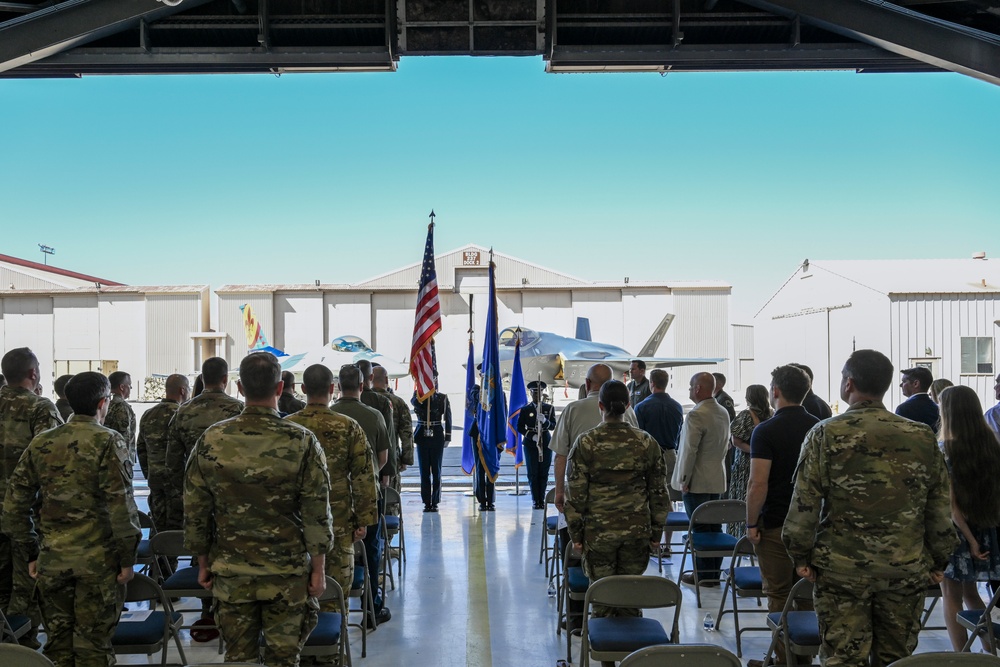 926th Wing Welcomes New Commander