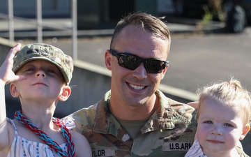 Oregon Guard 2-218th FA Returns from Deployment