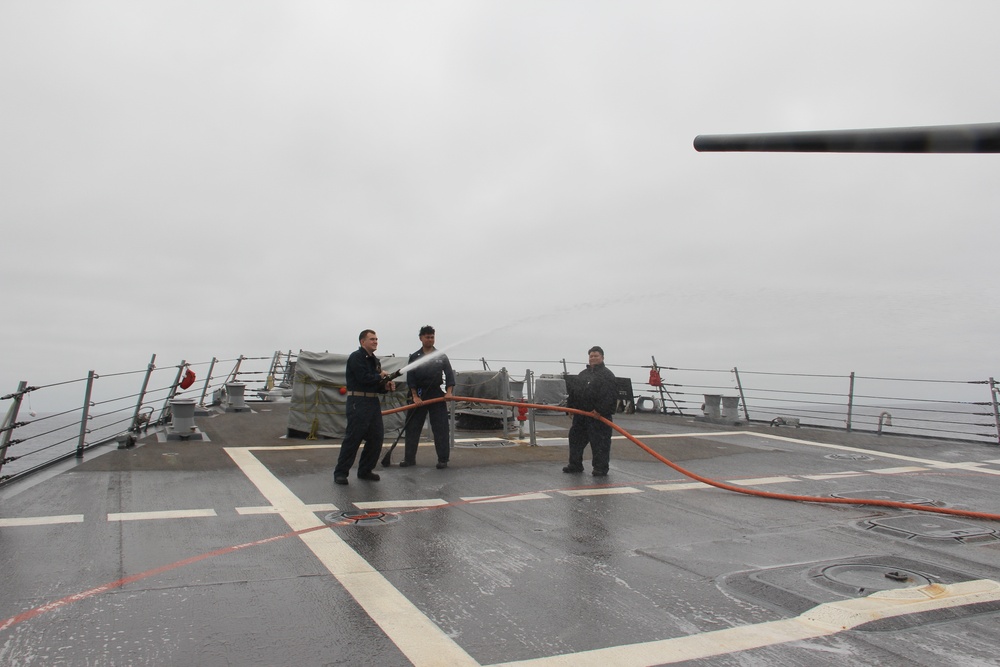 USS Pinckney conduct routine operations