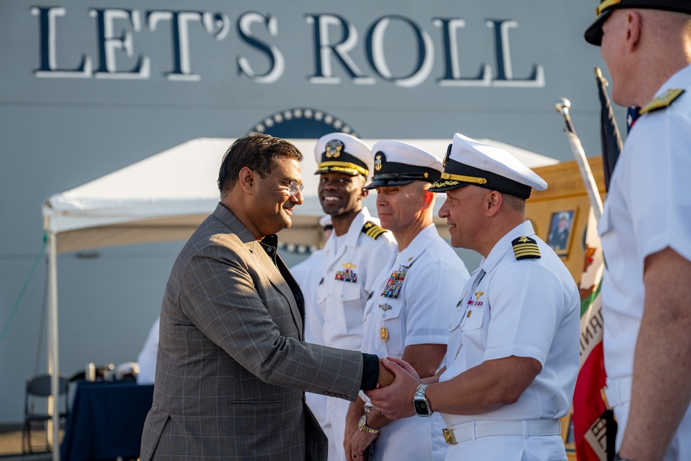USS Somerset hosts reception during Seattle Fleet Week 2025