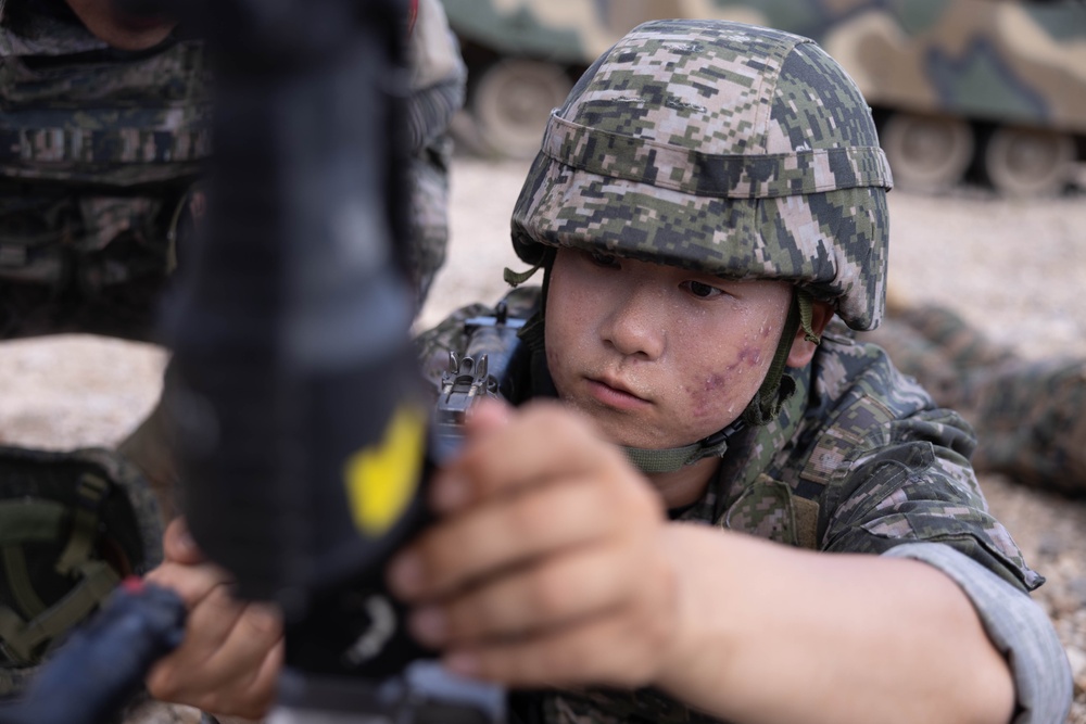 2/23 Marines and ROK Marines Conduct Bilateral Crew-Served Weapons Range during KMEP 25.2