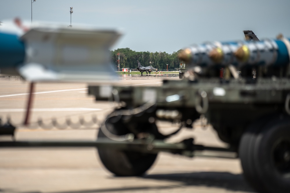 114th Fighter Wing performs Integrated Combat Turns