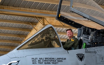 Colonel Brian Leiter retires