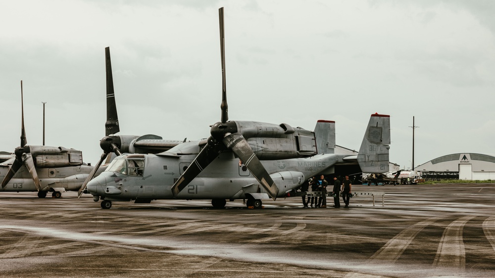 MRF-D 25.3: U.S. Marines assist with foreign disaster relief to the Philippines