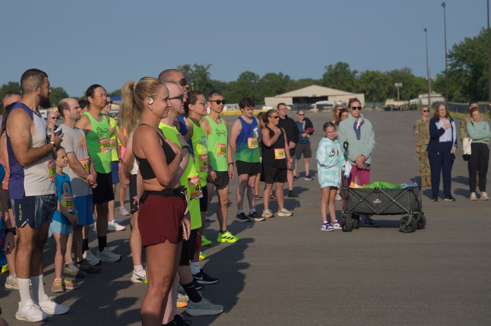 174th Attack Wing hosts the 4th Annual Runway 5k run