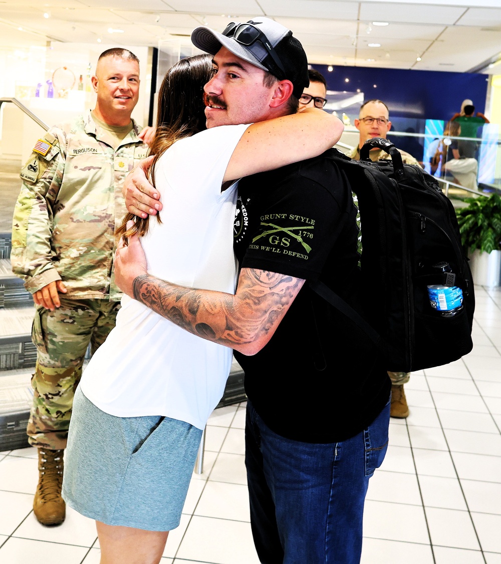 SULLIVAN, IL.-BASED LOGISTICS UNIT RETURNS AFTER DEPLOYMENT TO AFRICA AND EUROPE