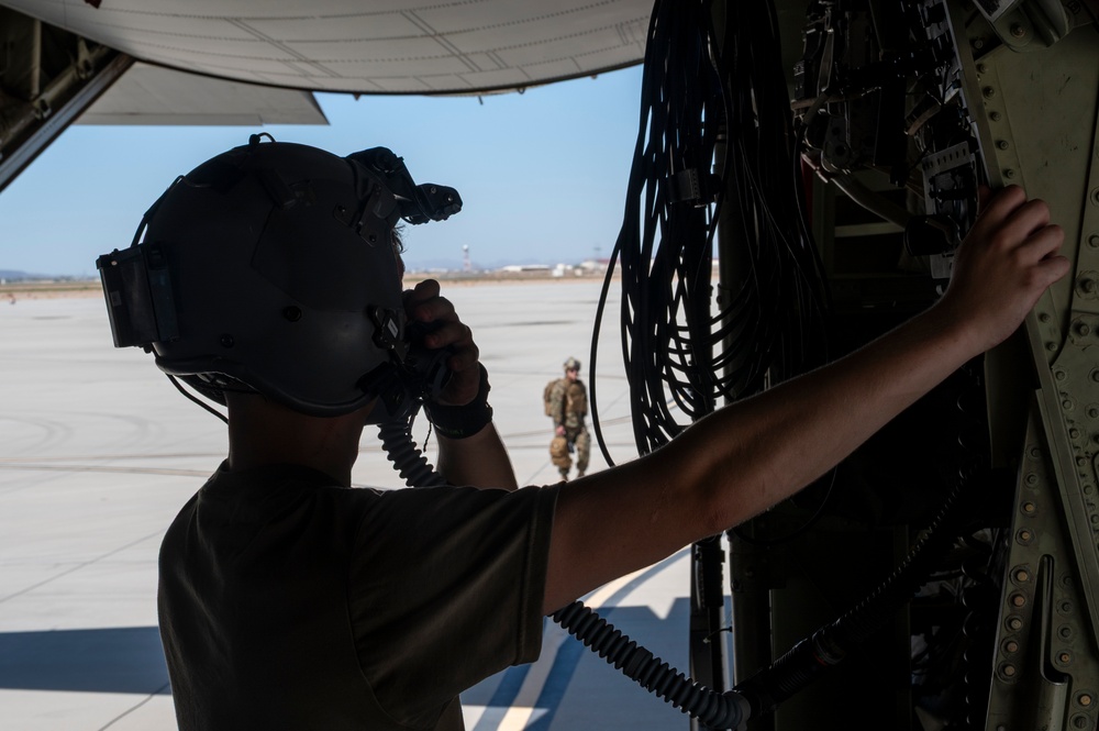 EW 25.2: Air Commandos respond to CBRN evacuation