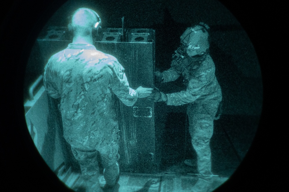 EW 25.2: Air Commandos respond to CBRN evacuation