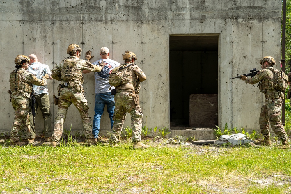 155th SFS conducts DFT in Alaska