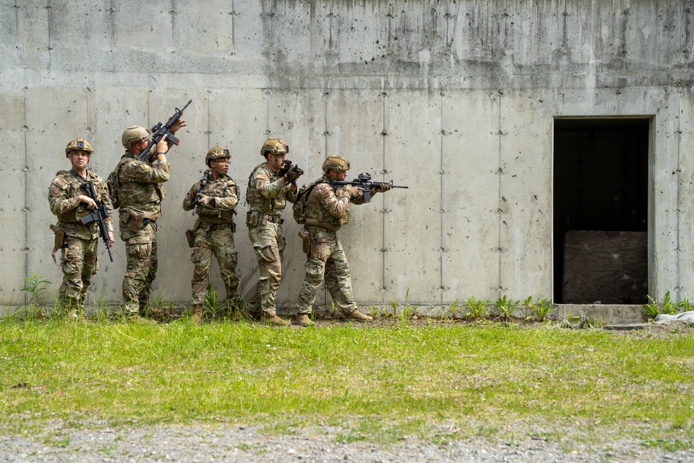 155th SFS conducts DFT in Alaska