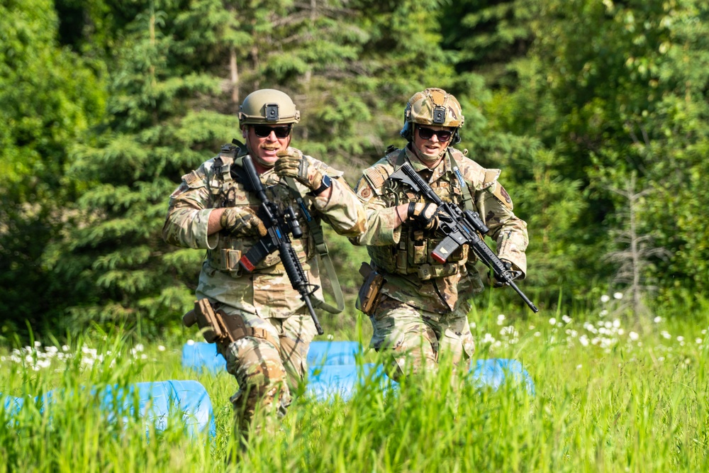 155th SFS conducts DFT in Alaska