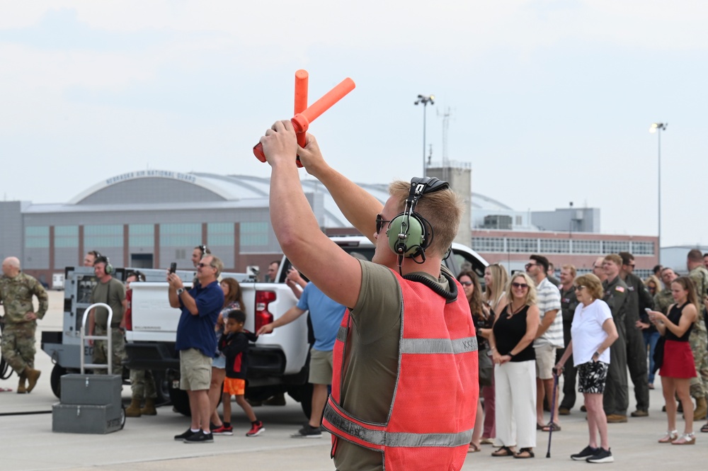 Lt. Col. Randal Douglas completes final flight