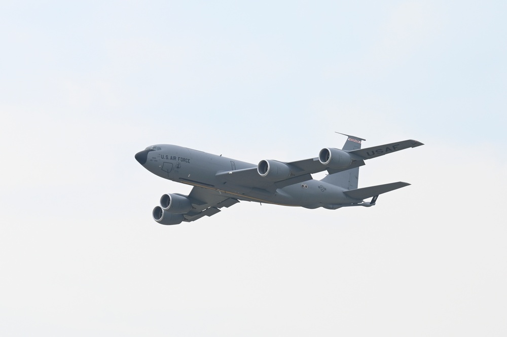 Lt. Col. Randal Douglas completes final flight