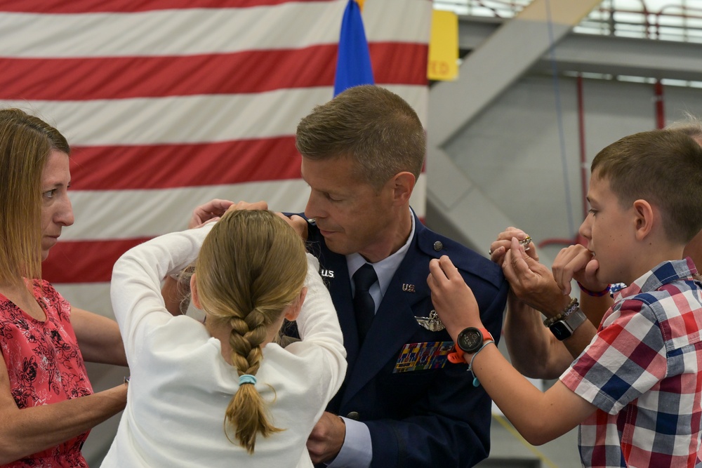 914th ARW Deputy Commander pins on Col.