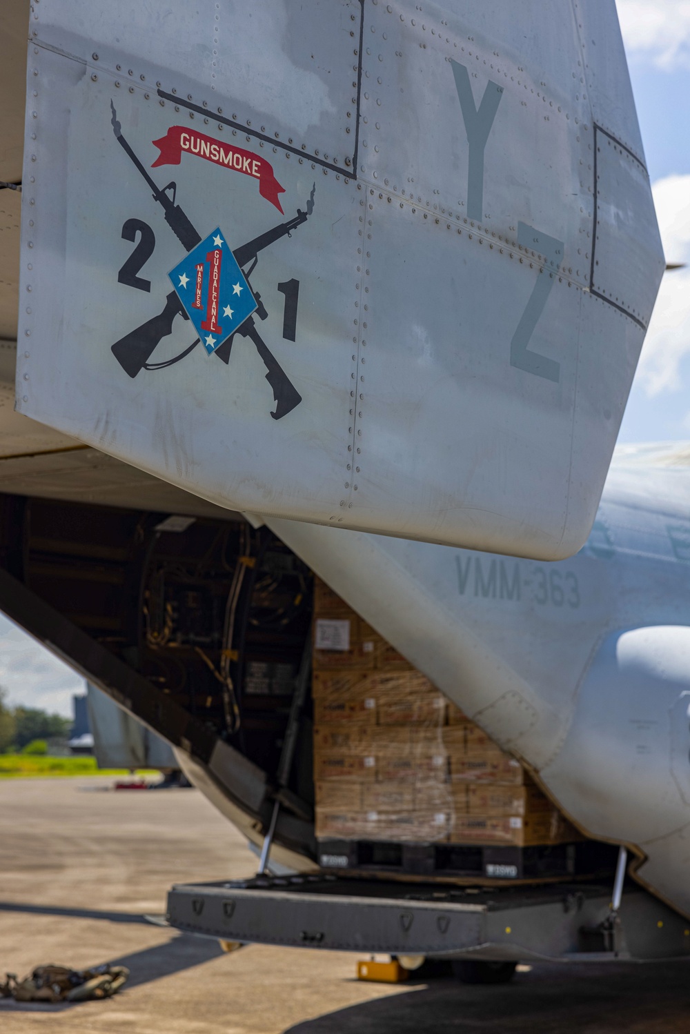 MRF-D 25.3: U.S. Marines deliver critical supplies during foreign disaster relief in the Philippines