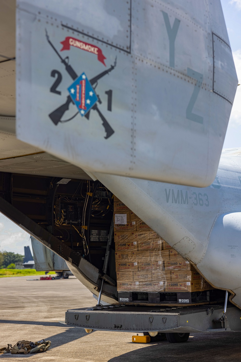 MRF-D 25.3: U.S. Marines deliver critical supplies during foreign disaster relief in the Philippines