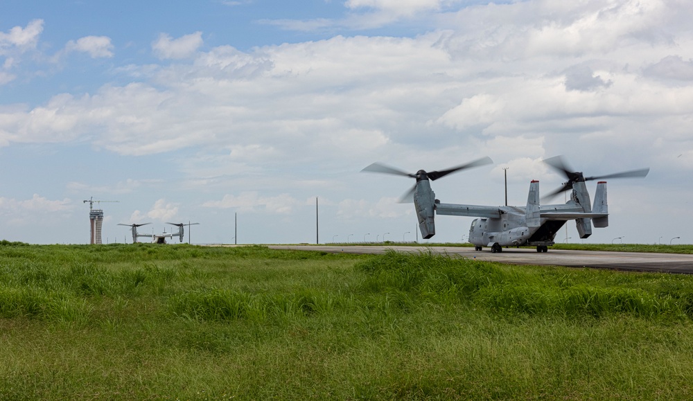 MRF-D 25.3: U.S. Marines deliver critical supplies during foreign disaster relief in the Philippines