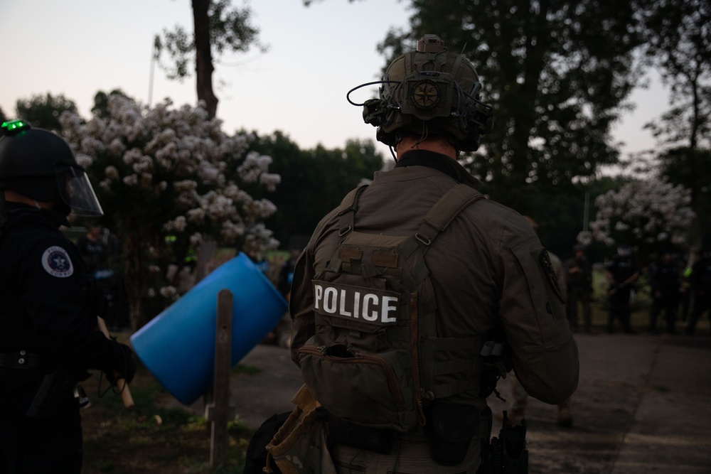 Joint Task Force Conducts Civil Disturbance Training