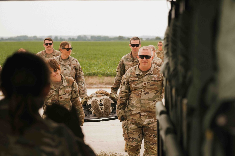 The Missouri National Guard teams up for medical evacuation training