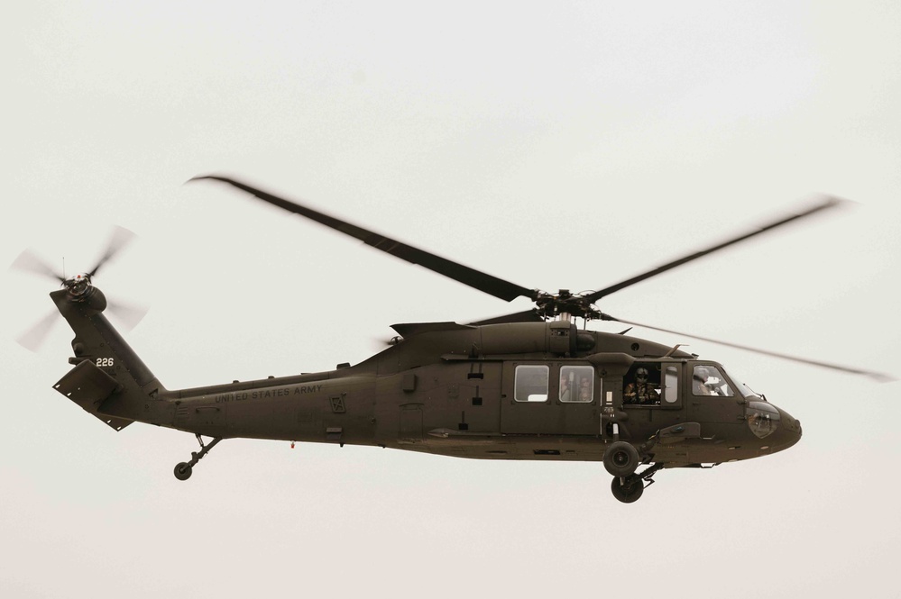 The Missouri National Guard teams up for medical evacuation training