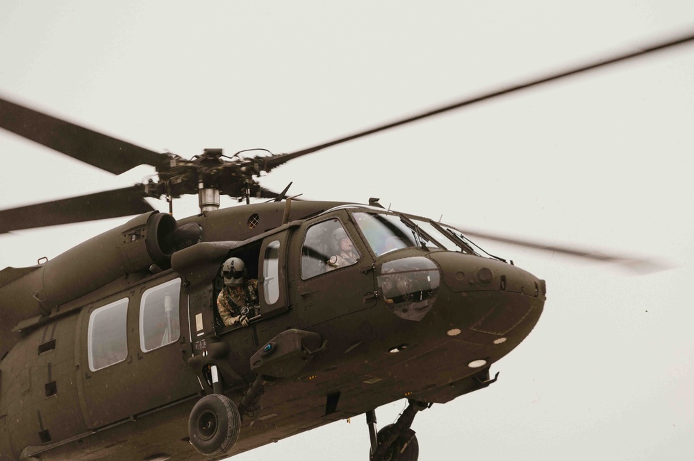 The Missouri National Guard teams up for medical evacuation training