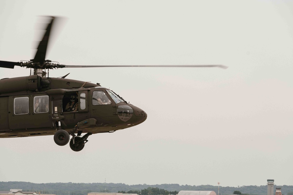 The Missouri National Guard teams up for medical evacuation training