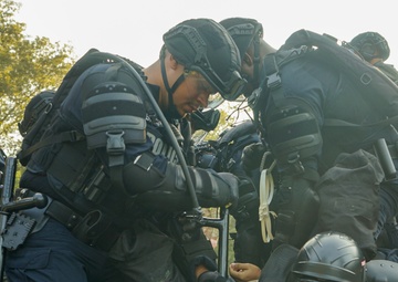 Joint Task Force Conducts Civil Disturbance Training