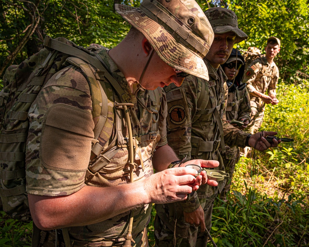 126th Security Forces train Land Navigation at Fort Leonard Wood