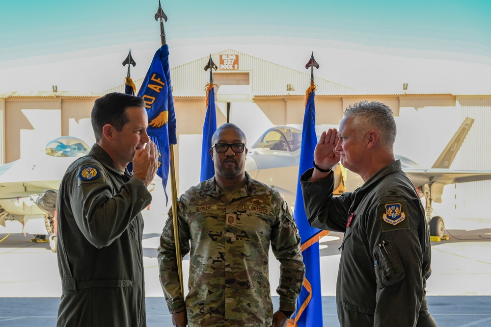 926th Wing Welcomes New Commander