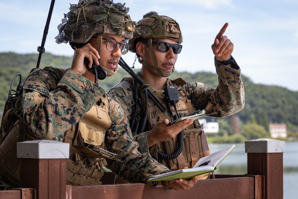 U.S. and ROK Marines conduct dry close air support exercise
