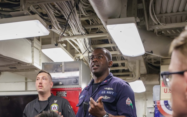 USS Truxtun Conducts MTT Drill