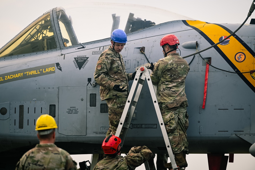 A-10 Thunderbolt II Roundabout Installation