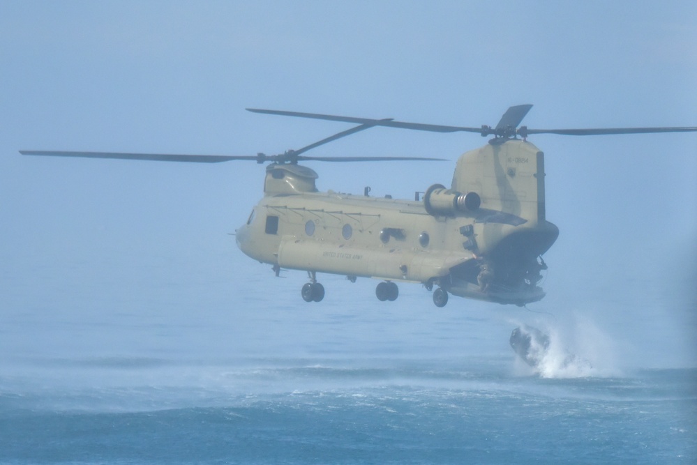 2nd Combat Aviation Brigade conducts helocast with Republic of Korea Special Warfare Command
