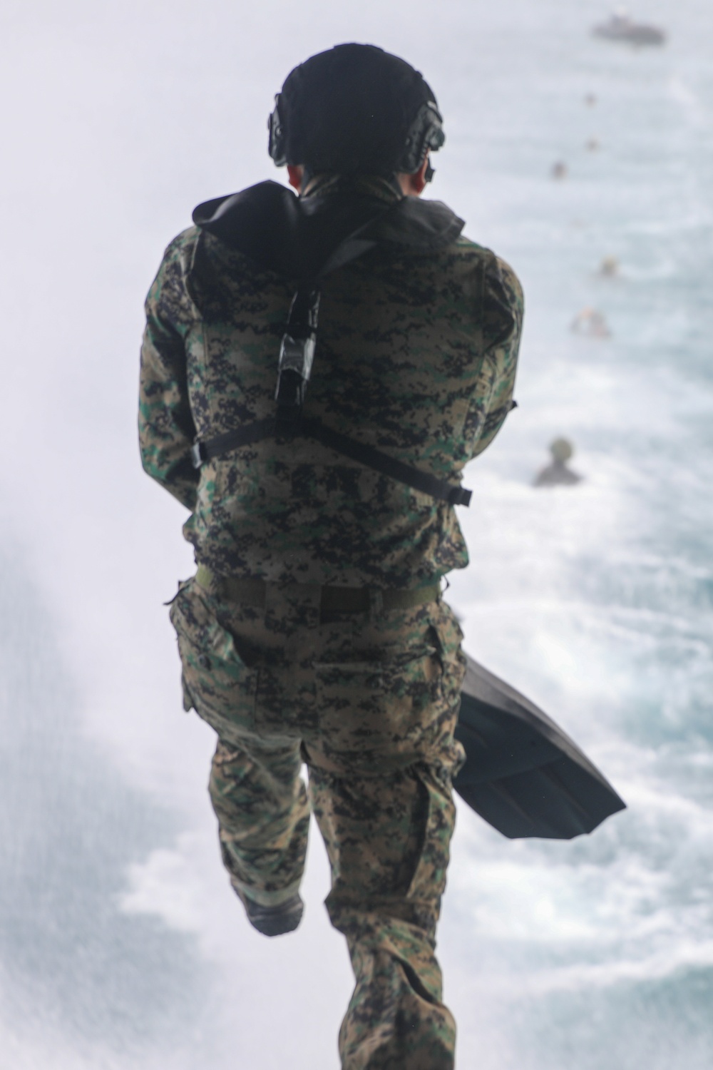 2nd Combat Aviation Brigade conducts helocast with Republic of Korea Special Warfare Command