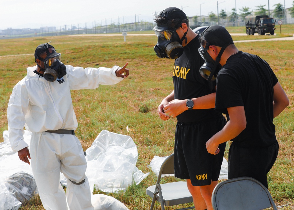 2ID condutcts Aircraft Decontamination training on Camp Humphreys.