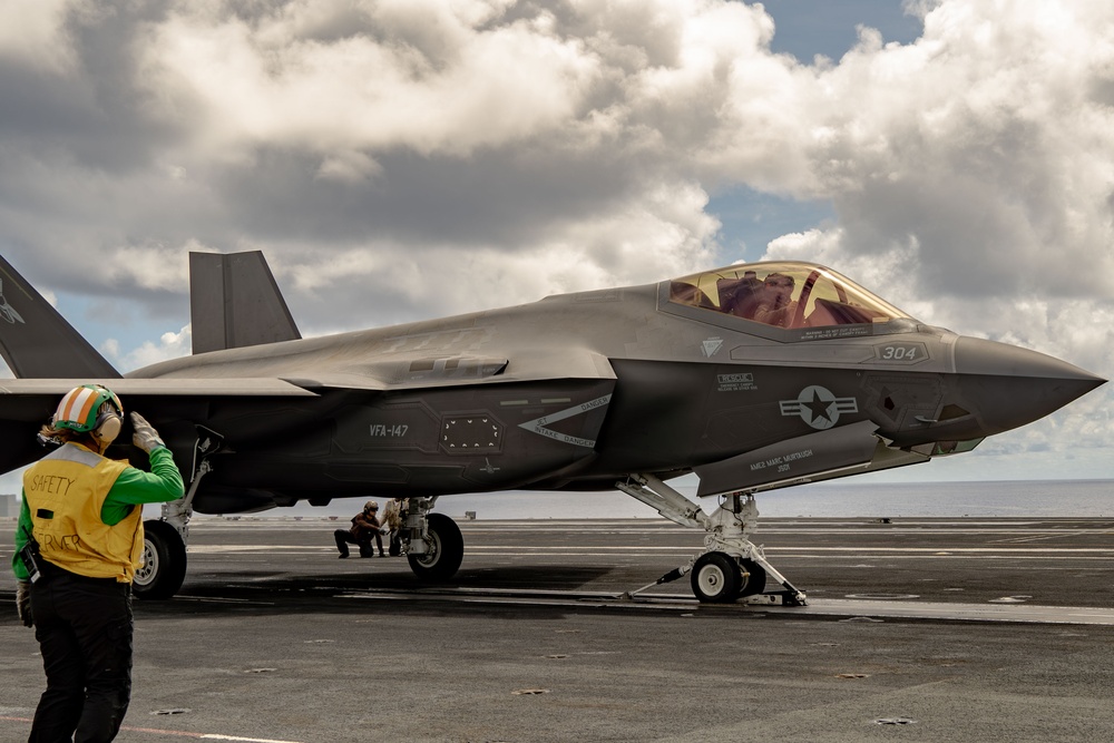 George Washington Conducts Flight Operations