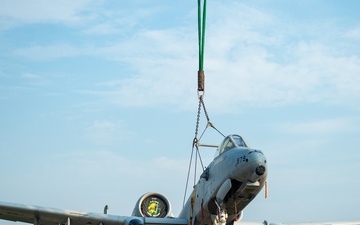 A-10 Thunderbolt II Traffic Circle Installation