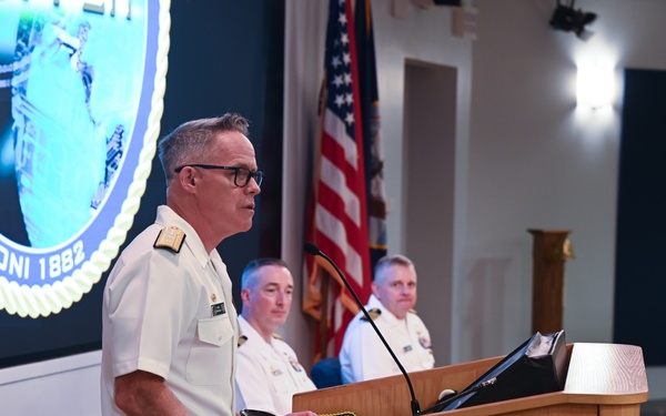 ONI Hosts Hopper GCC Change of Command