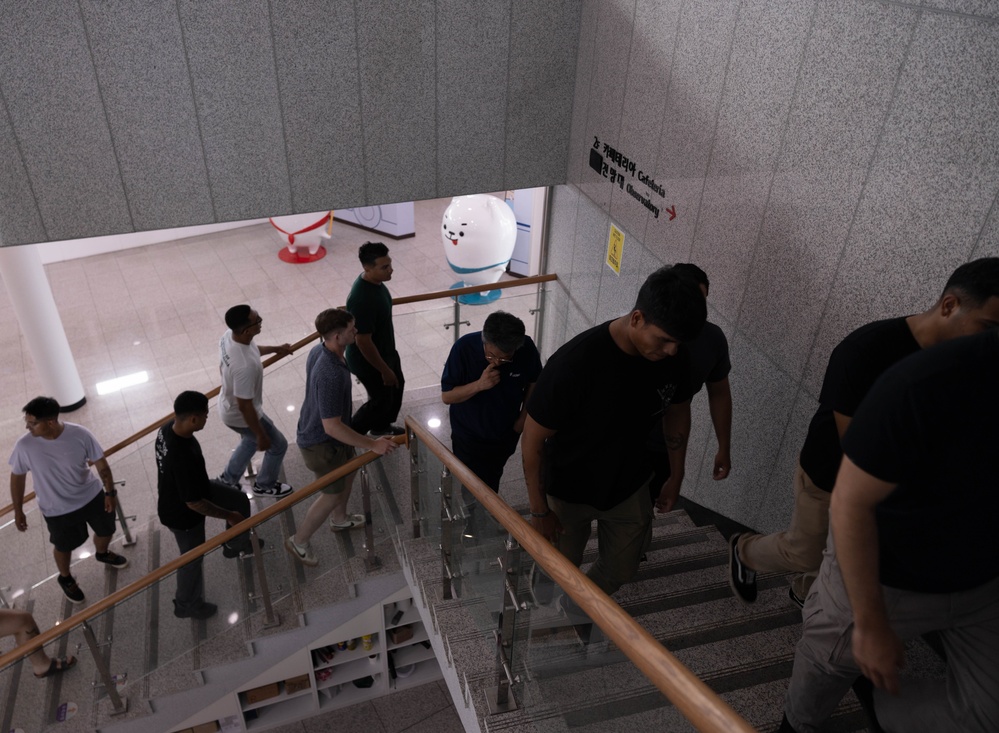 2/23 Marines visit the DMZ during KMEP 25.2